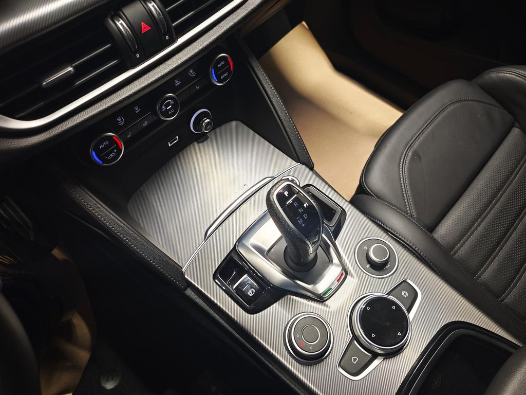 Alfa Romeo Stelvio 2024