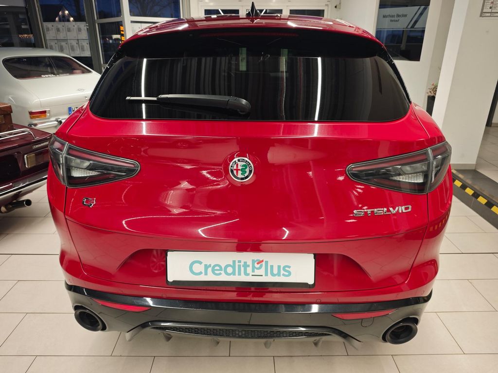 Alfa Romeo Stelvio 2024