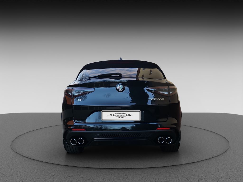 Alfa Romeo Stelvio 2025