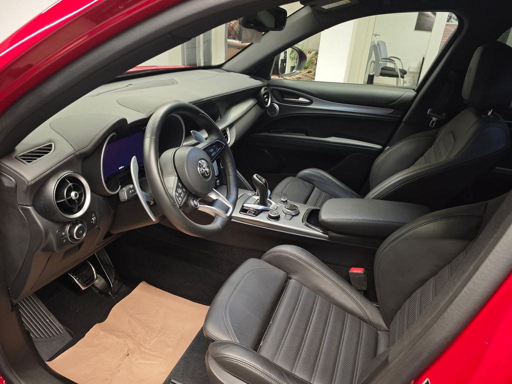 Alfa Romeo Stelvio 2024