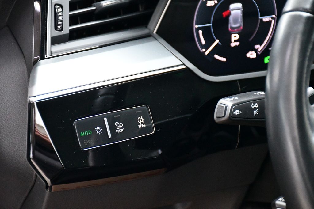 Audi e-tron 2019