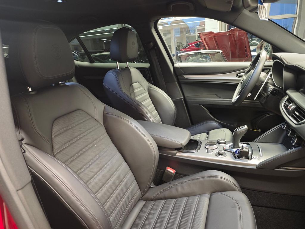 Alfa Romeo Stelvio 2024