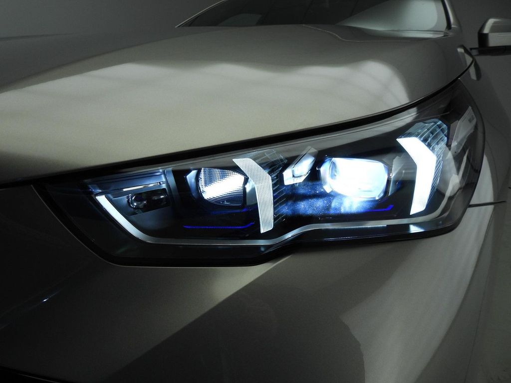 BMW i5 2025