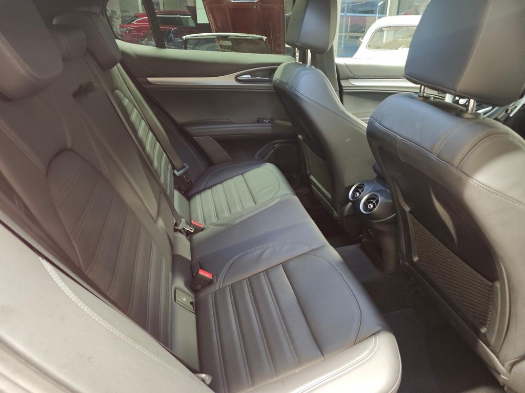 Alfa Romeo Stelvio 2024