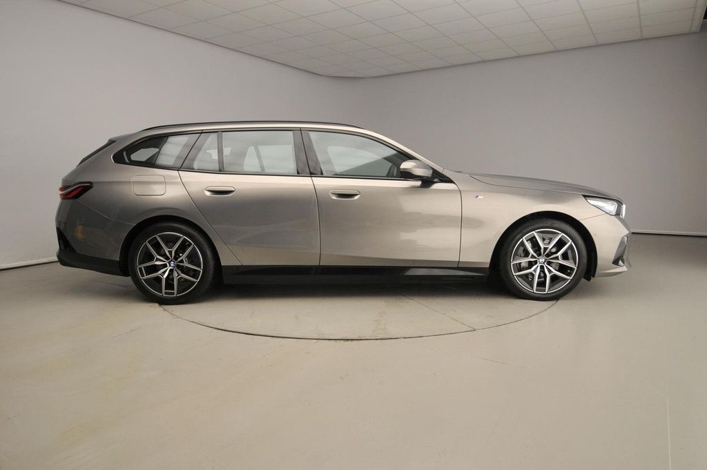 BMW i5 2025