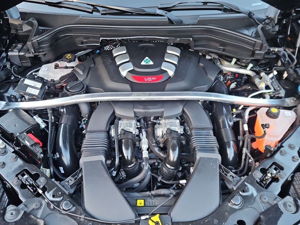 Alfa Romeo Stelvio 2025