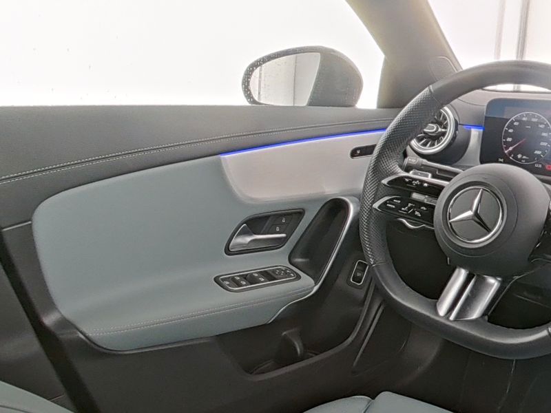 Mercedes-Benz CLA 200 2024