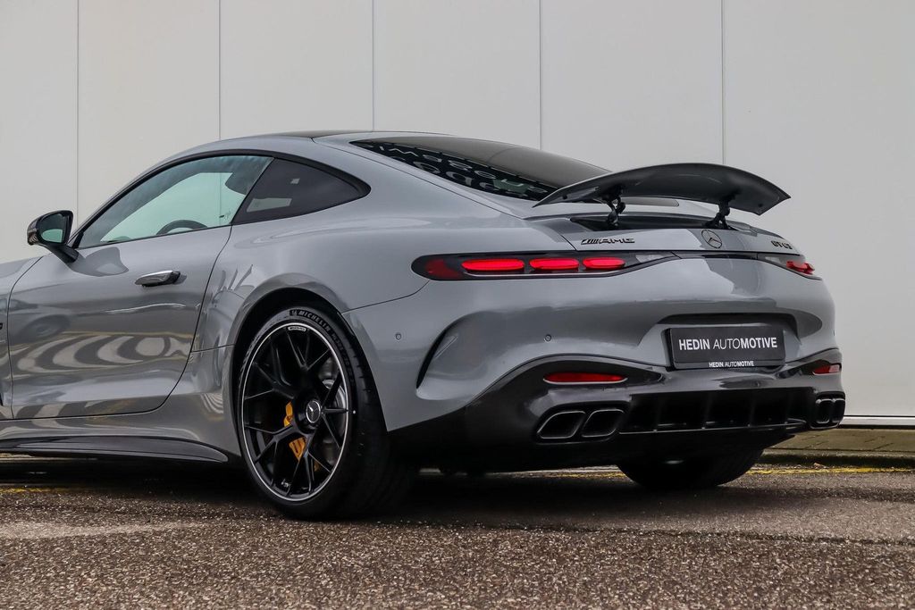 Mercedes-Benz AMG GT 2025