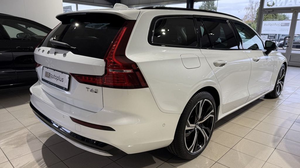 Volvo V60 2024