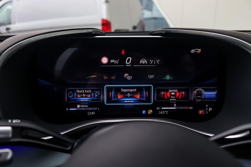 Mercedes-Benz AMG GT 2025