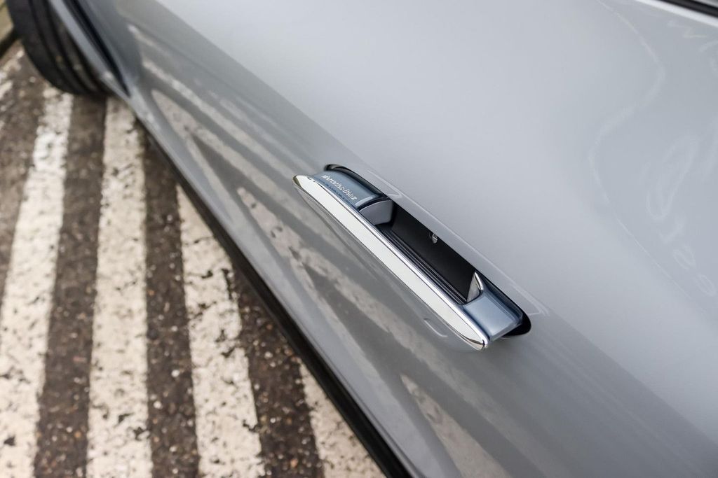 Mercedes-Benz AMG GT 2025