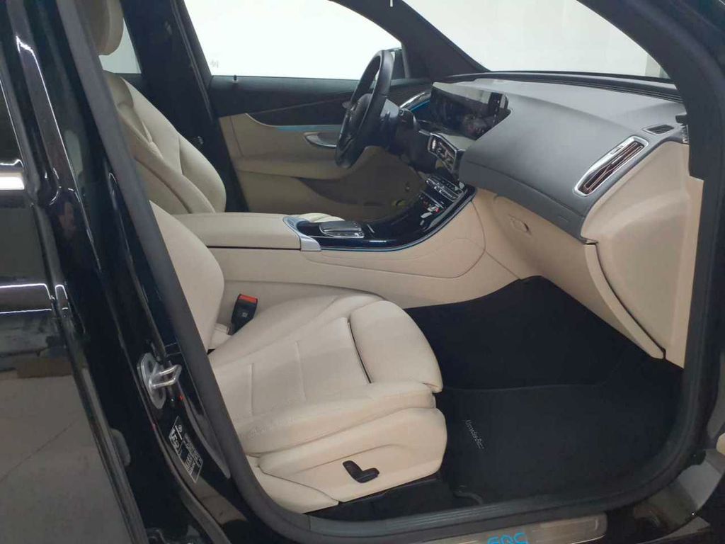 Mercedes-Benz EQC 2022
