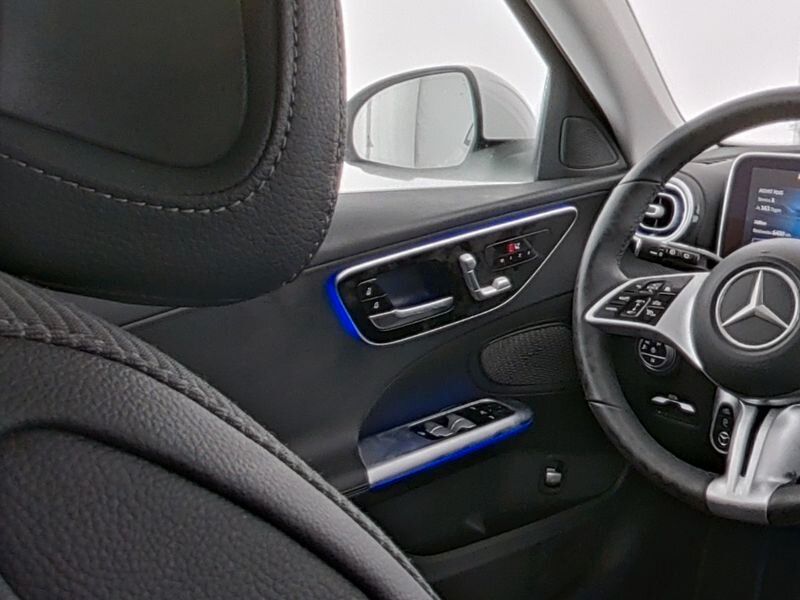 Mercedes-Benz C 300 2025