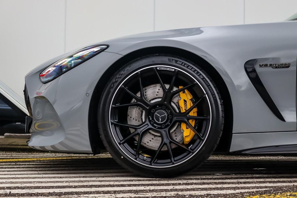 Mercedes-Benz AMG GT 2025