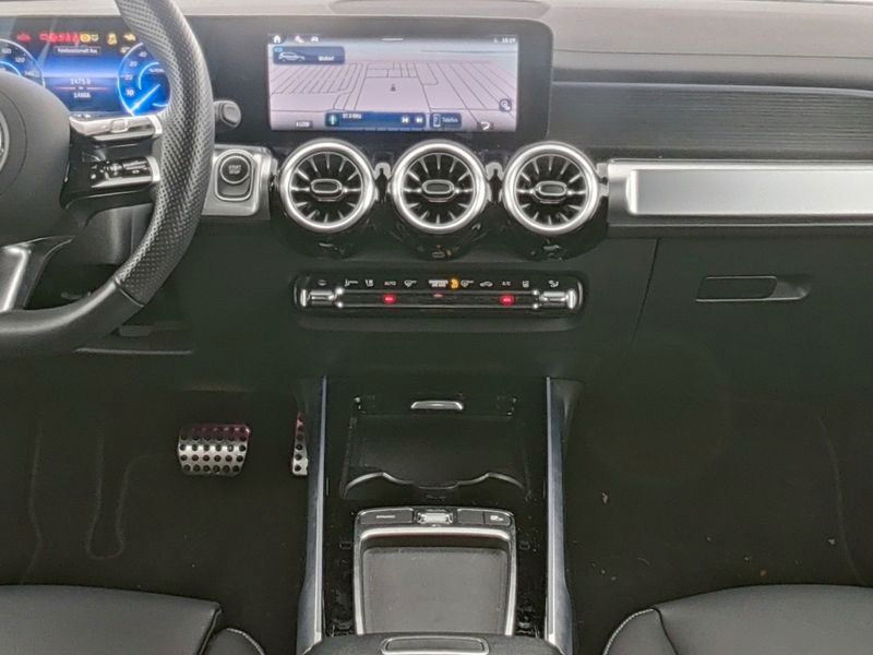 Mercedes-Benz EQB 2024