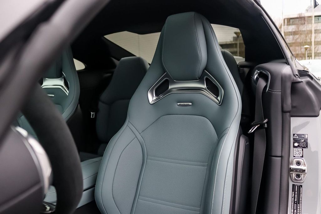 Mercedes-Benz AMG GT 2025