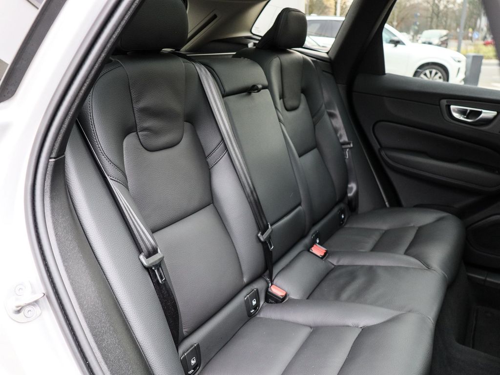 Volvo XC60 2025