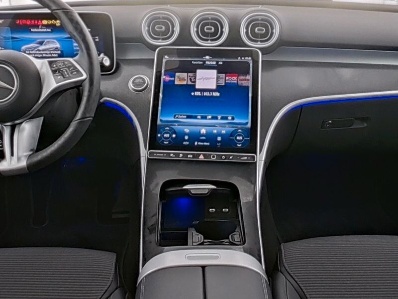 Mercedes-Benz C 300 2025