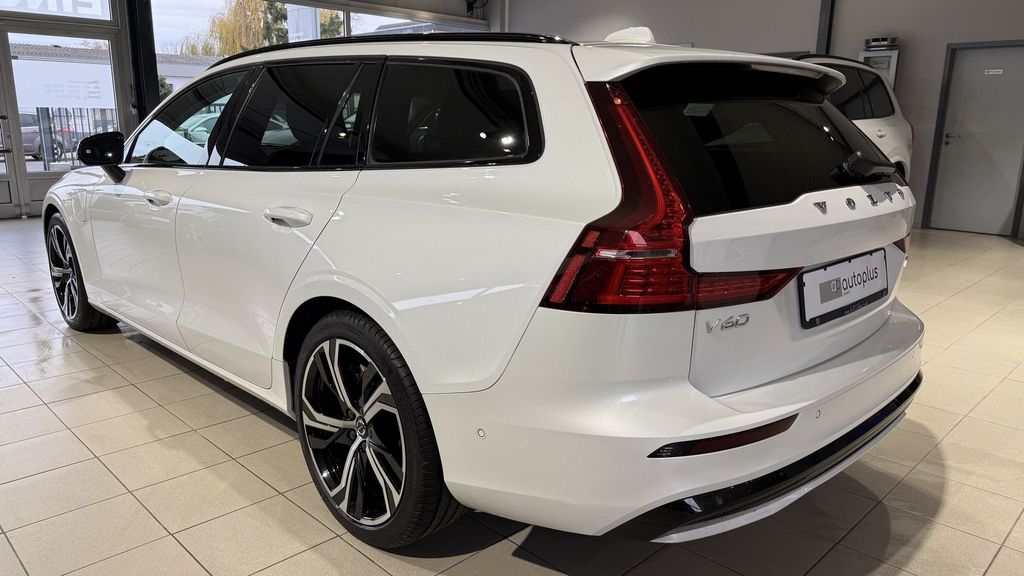 Volvo V60 2024