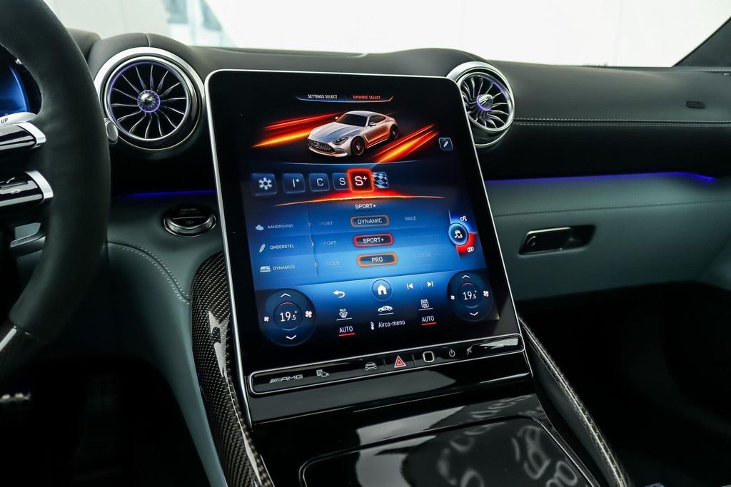 Mercedes-Benz AMG GT 2025