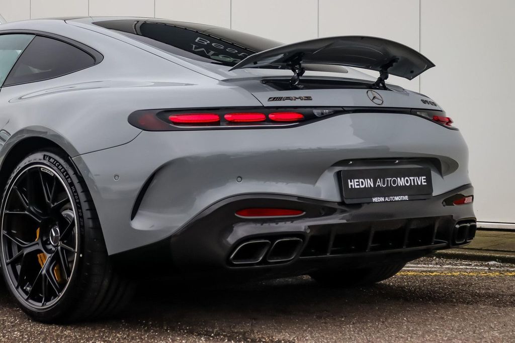 Mercedes-Benz AMG GT 2025