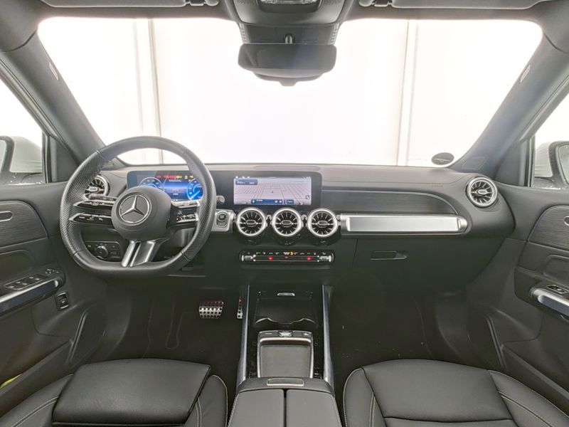 Mercedes-Benz EQB 2024