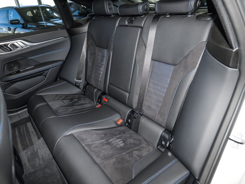 BMW i4 2023