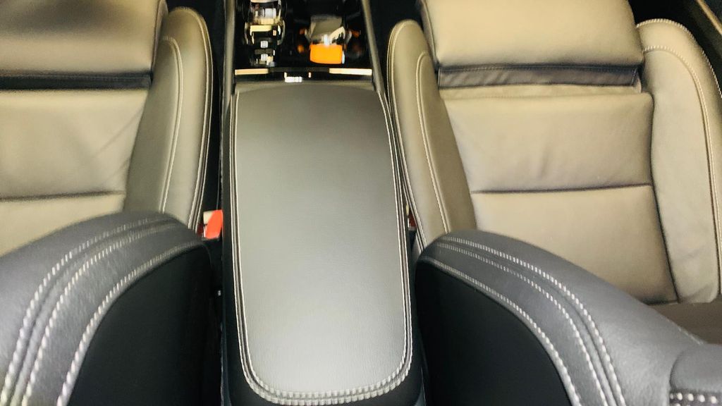 Volvo XC40 2025