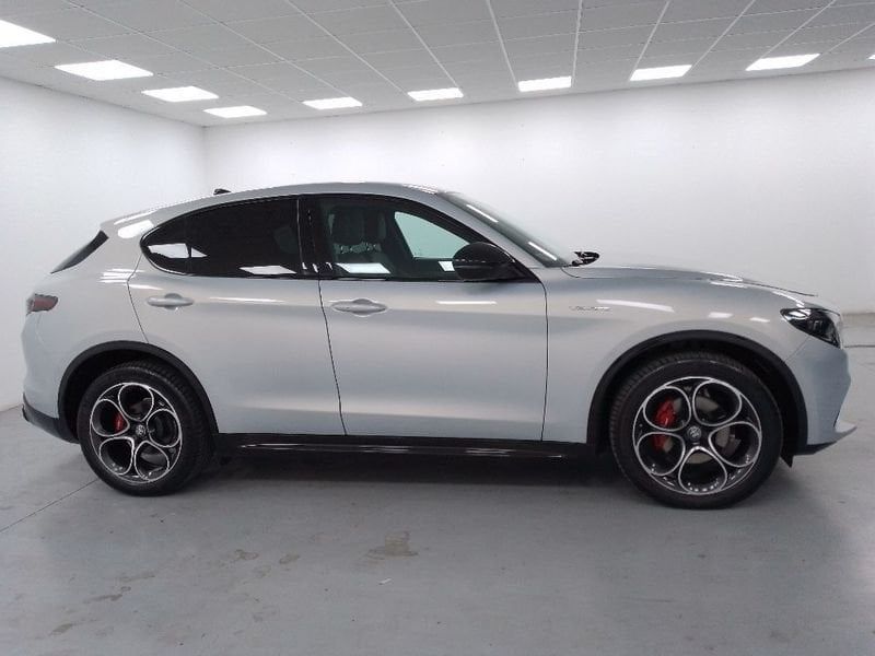 Alfa Romeo Stelvio 2024