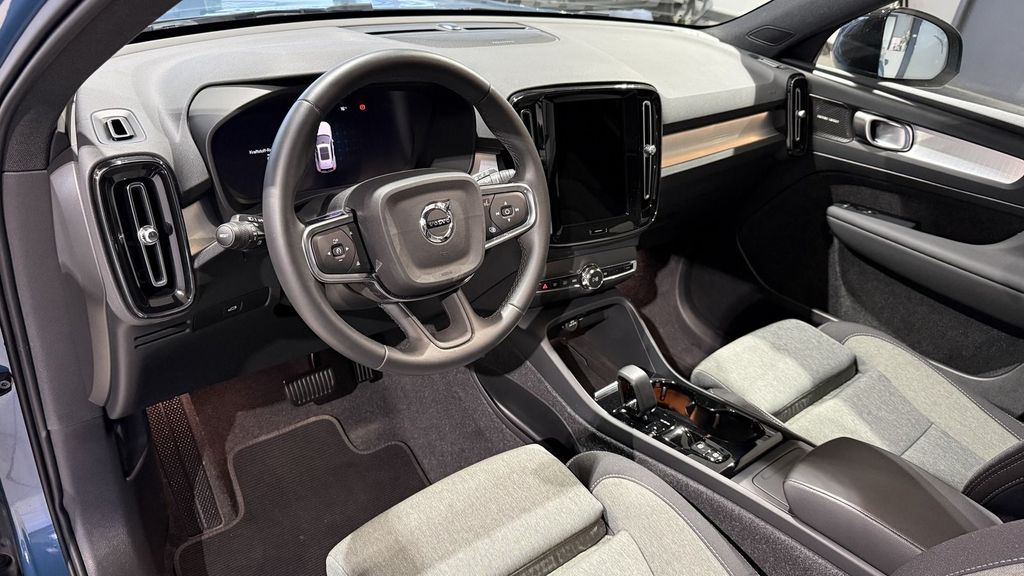 Volvo XC40 2024