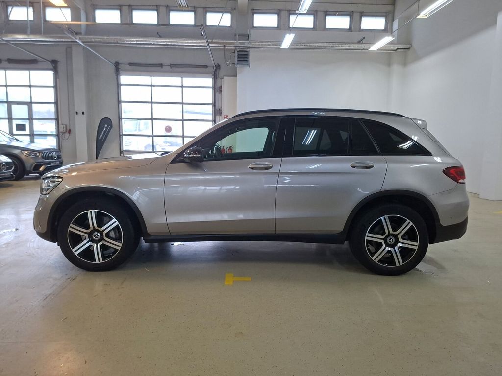 Mercedes-Benz GLC 300 2021
