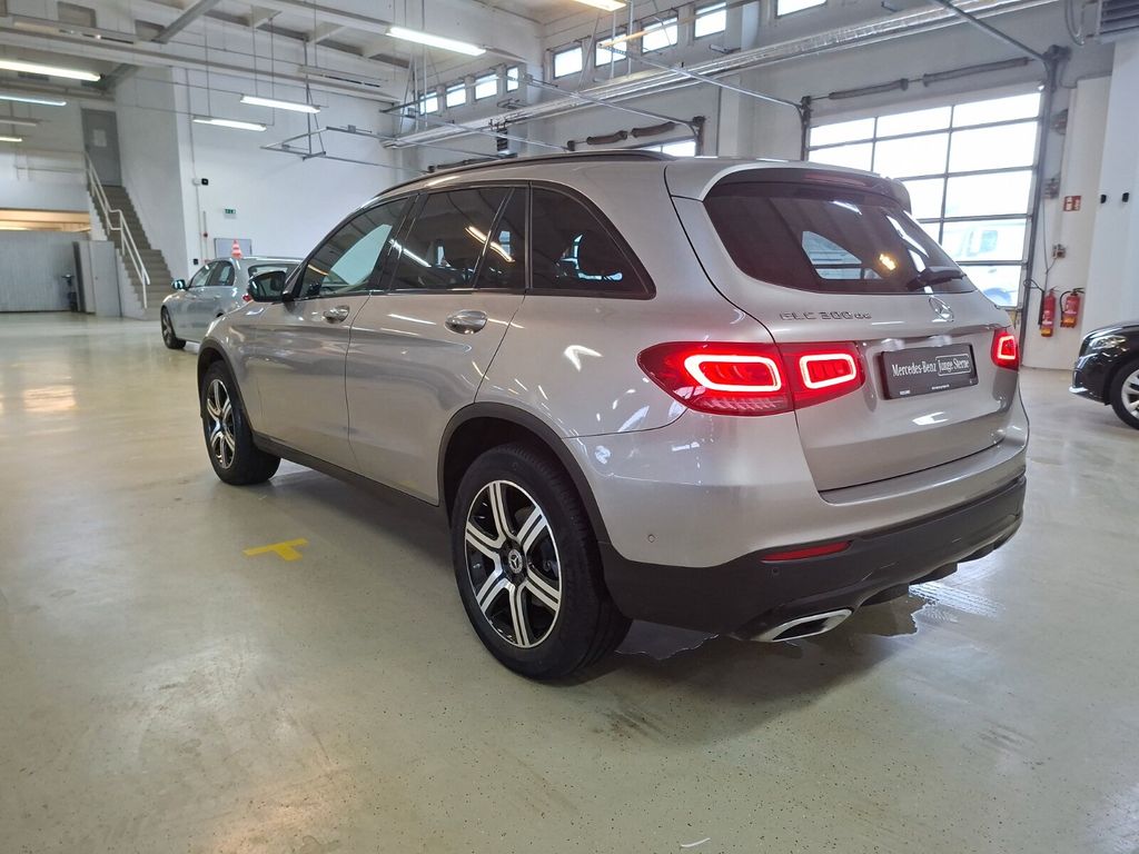 Mercedes-Benz GLC 300 2021
