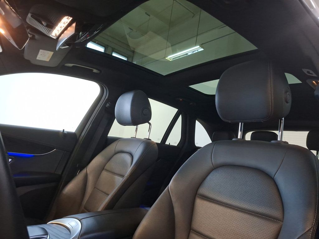 Mercedes-Benz GLC 300 2021