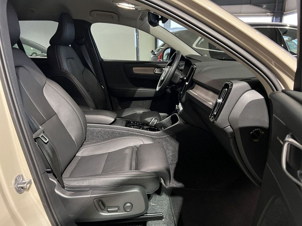 Volvo XC40 2024
