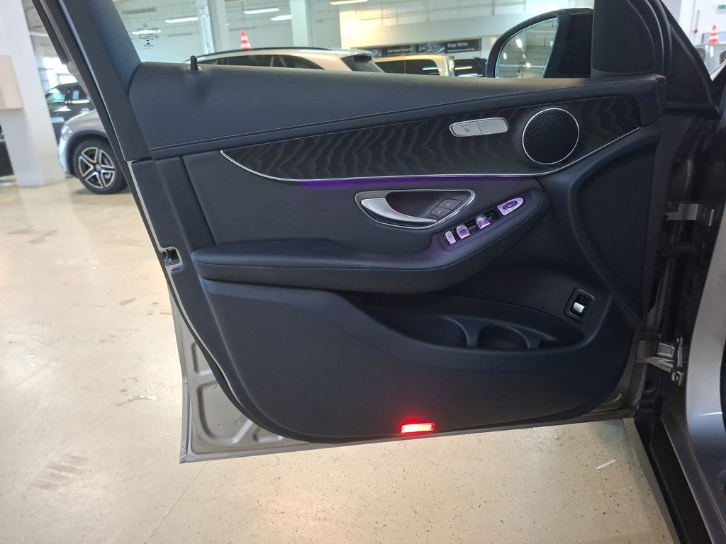 Mercedes-Benz GLC 300 2021