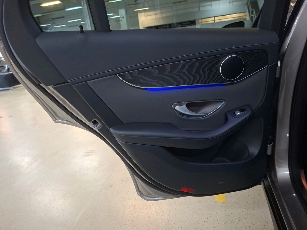 Mercedes-Benz GLC 300 2021