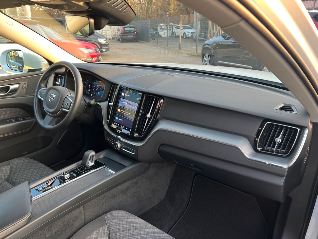 Volvo XC60 2022