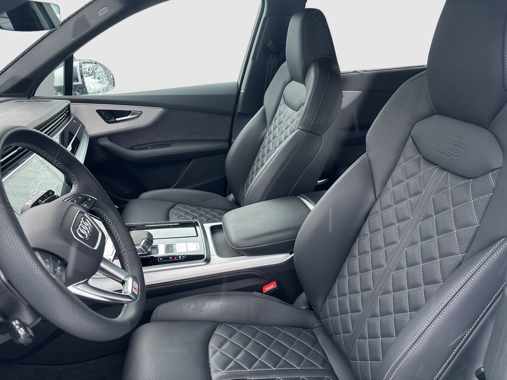 Audi SQ7 2025