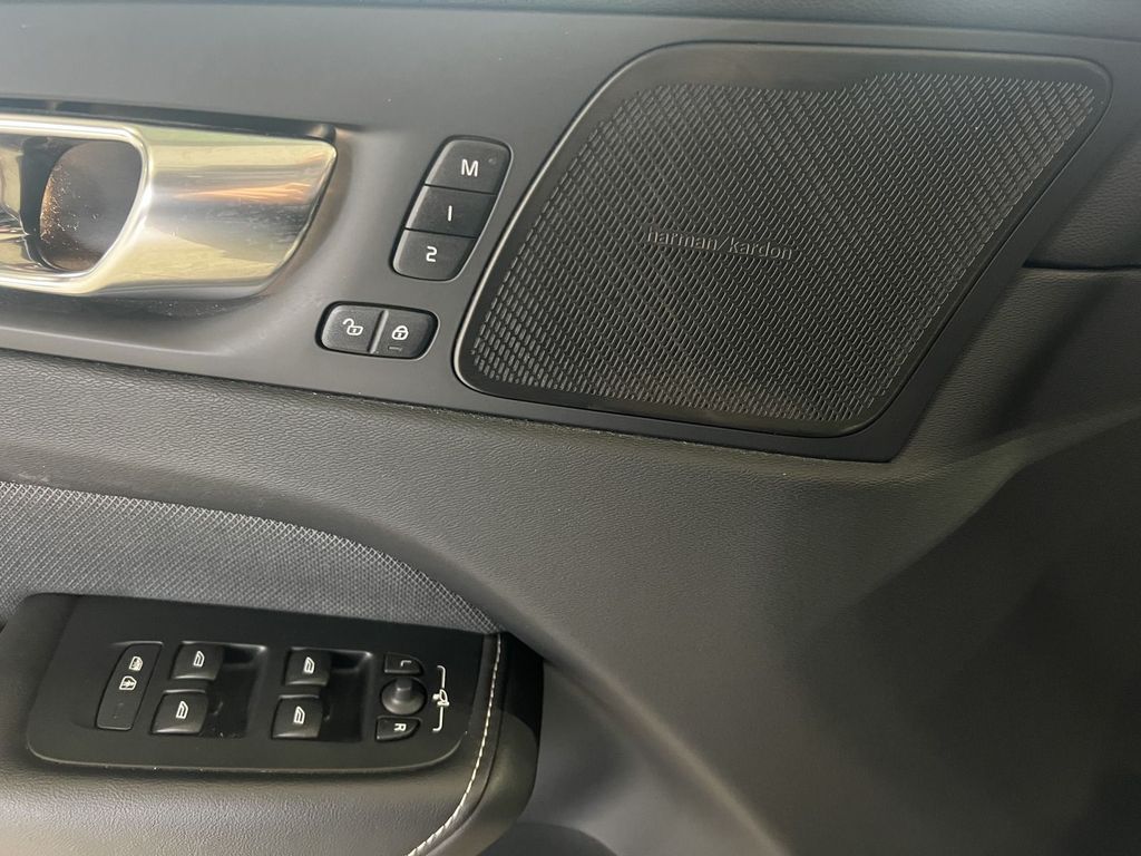 Volvo XC60 2022