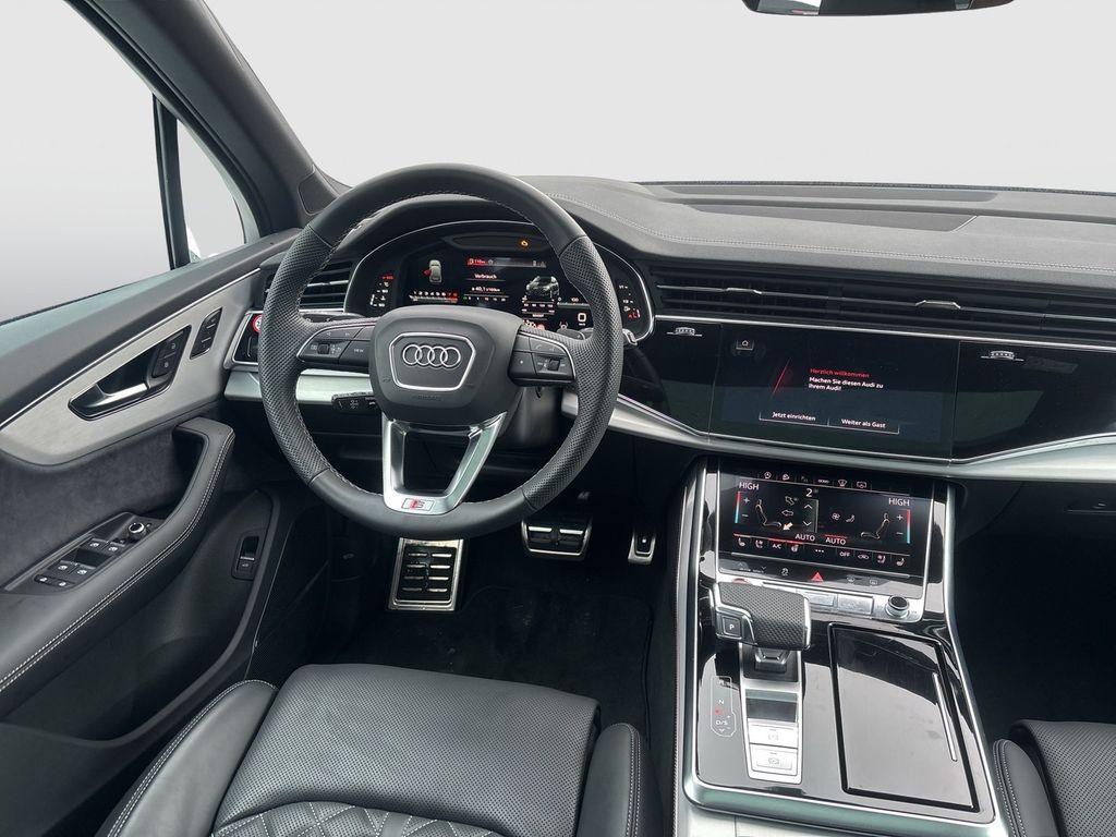 Audi SQ7 2025