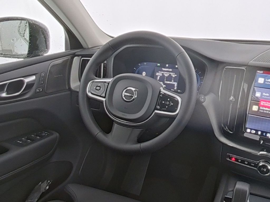 Volvo XC60 2025