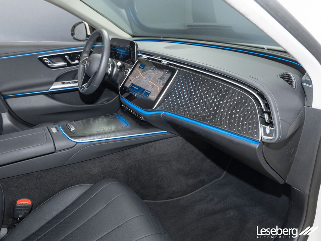 Mercedes-Benz E 300 2025
