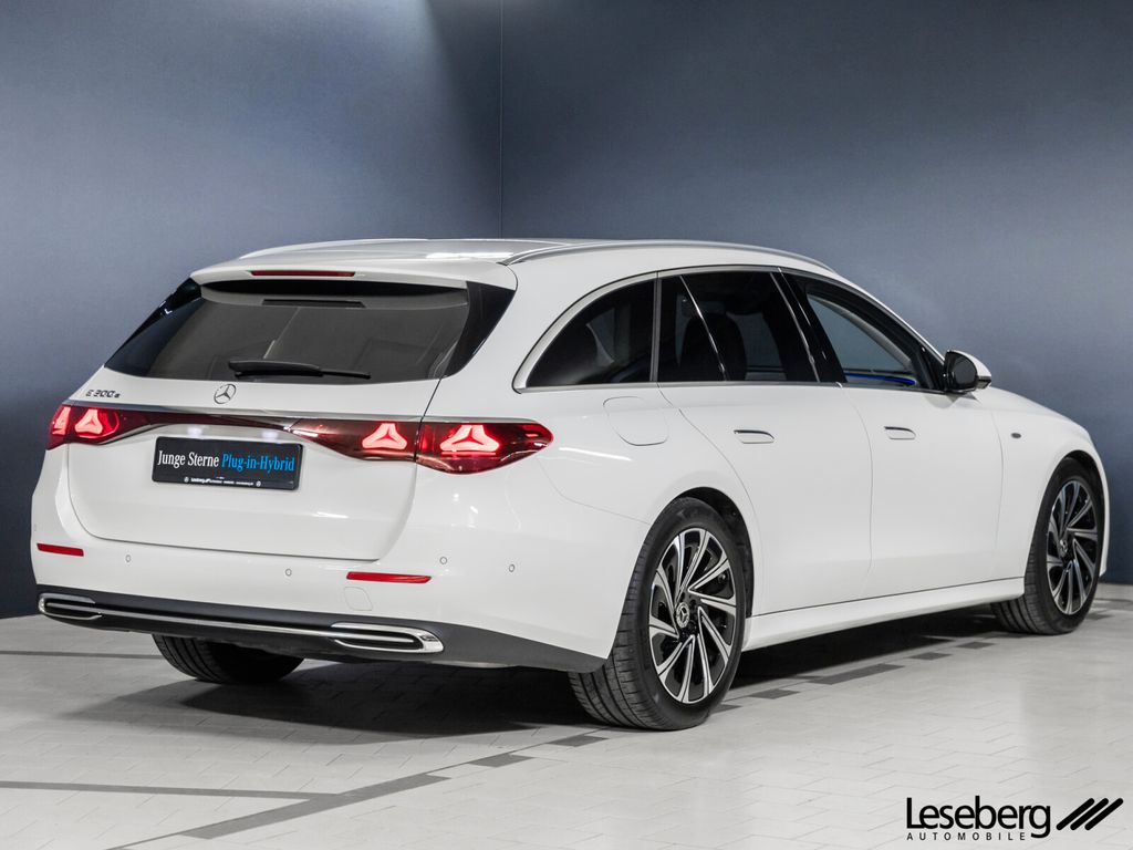Mercedes-Benz E 300 2025