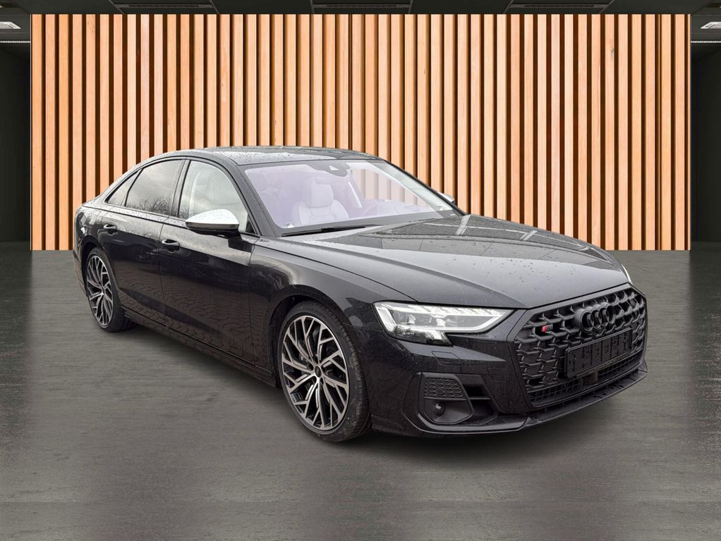 Audi S8