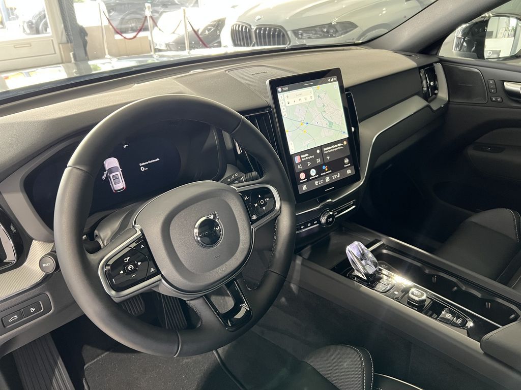 Volvo XC60 2025