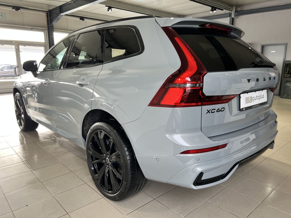 Volvo XC60 2025