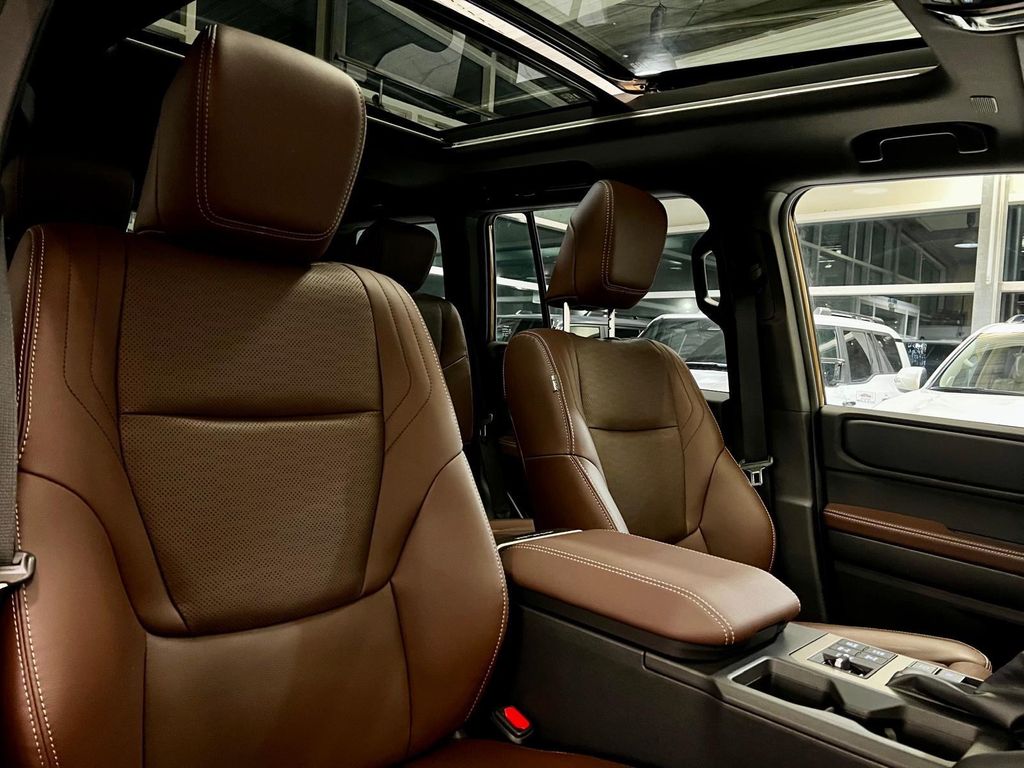 Toyota Land Cruiser 2025