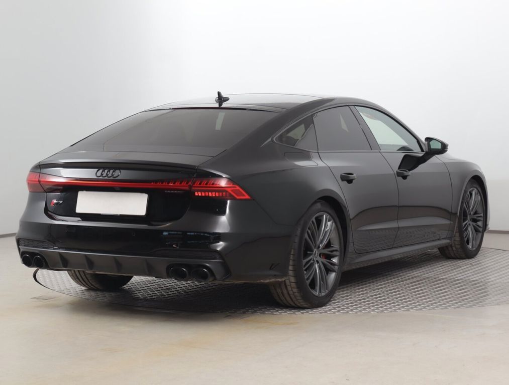 Audi S7 2023