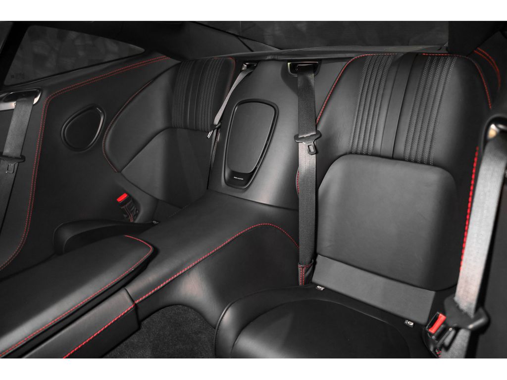 Aston Martin DB11 2018