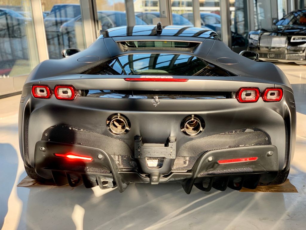 Ferrari SF90